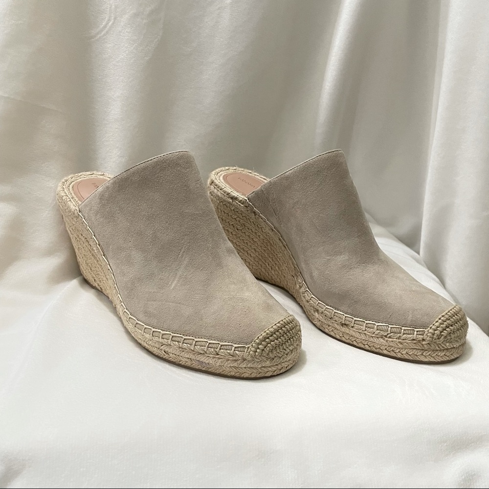 Banana Republic Mule